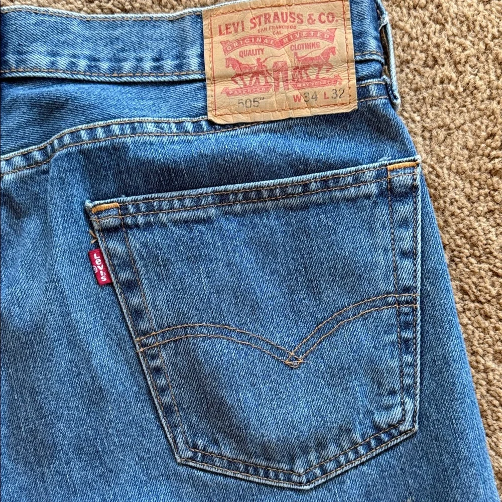 Levi's Men's 505 34x32 Denim Jeans - Picture 3 of 6